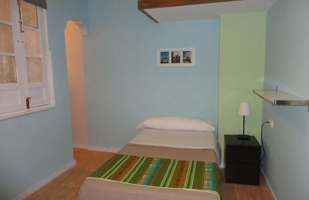 Pension Arena Alicante-1