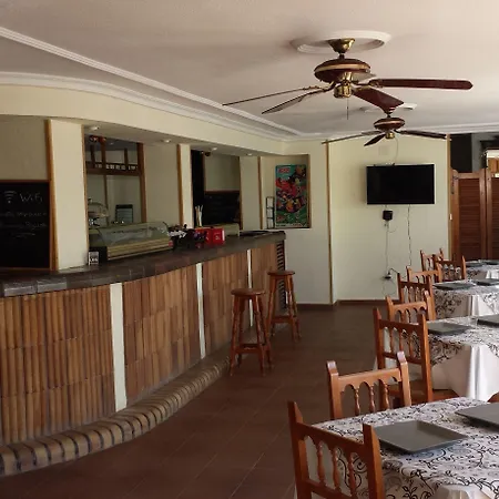 Hostal Bahia Alicante-3